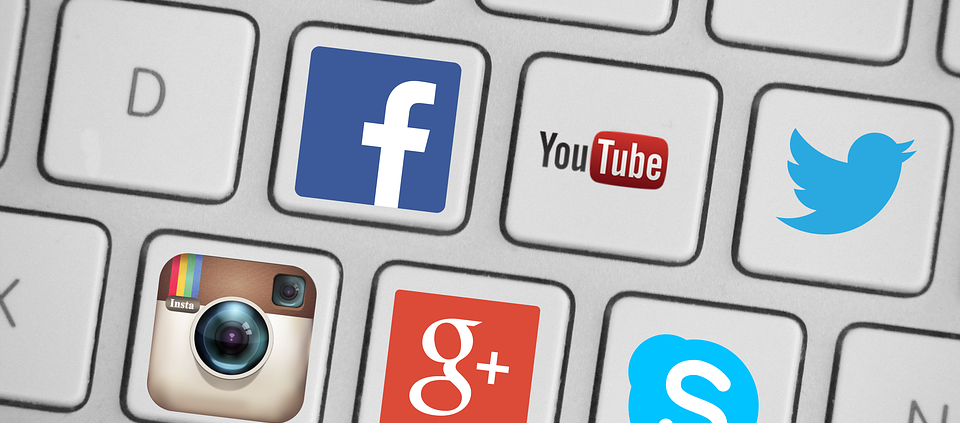 Social Media icons on a keyboard